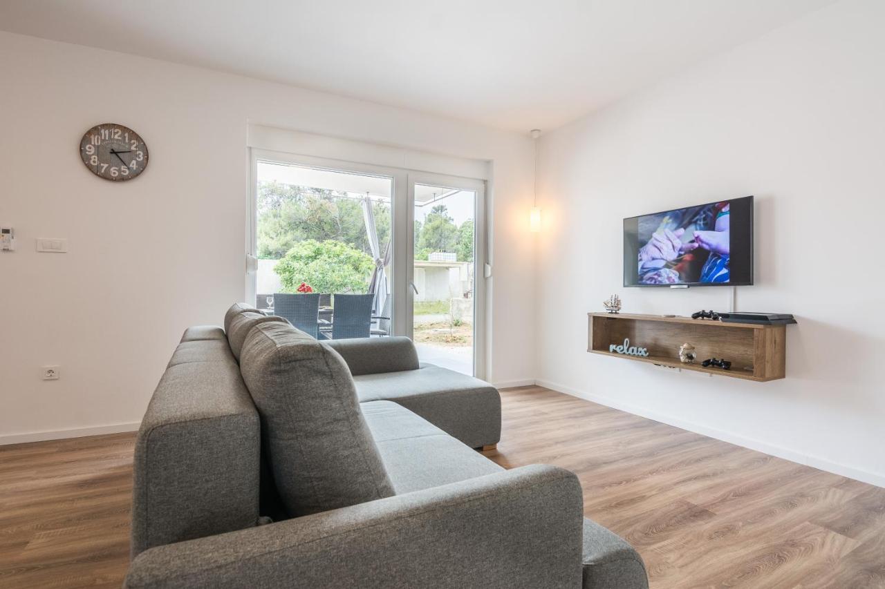 Zilip Apartments Vir Eksteriør bilde