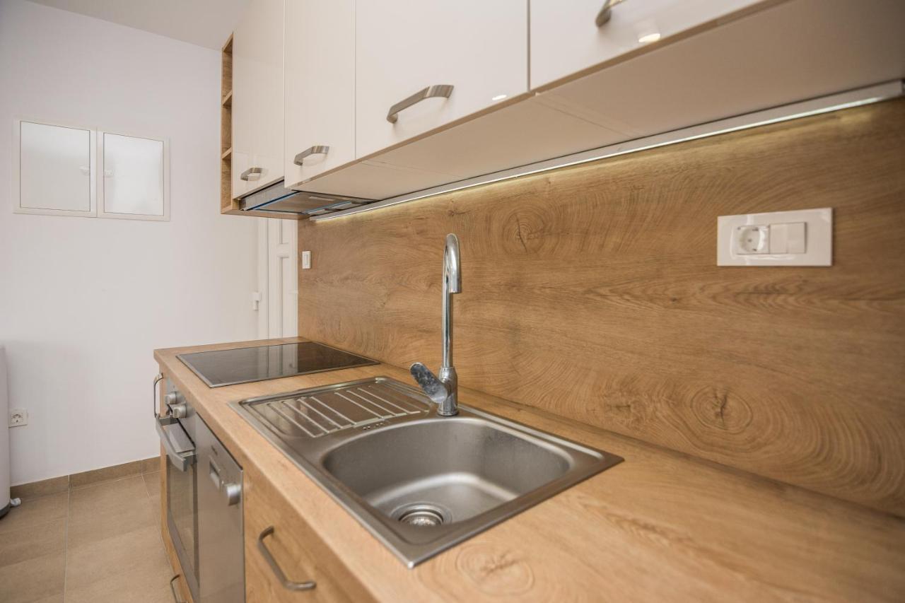 Zilip Apartments Vir Eksteriør bilde