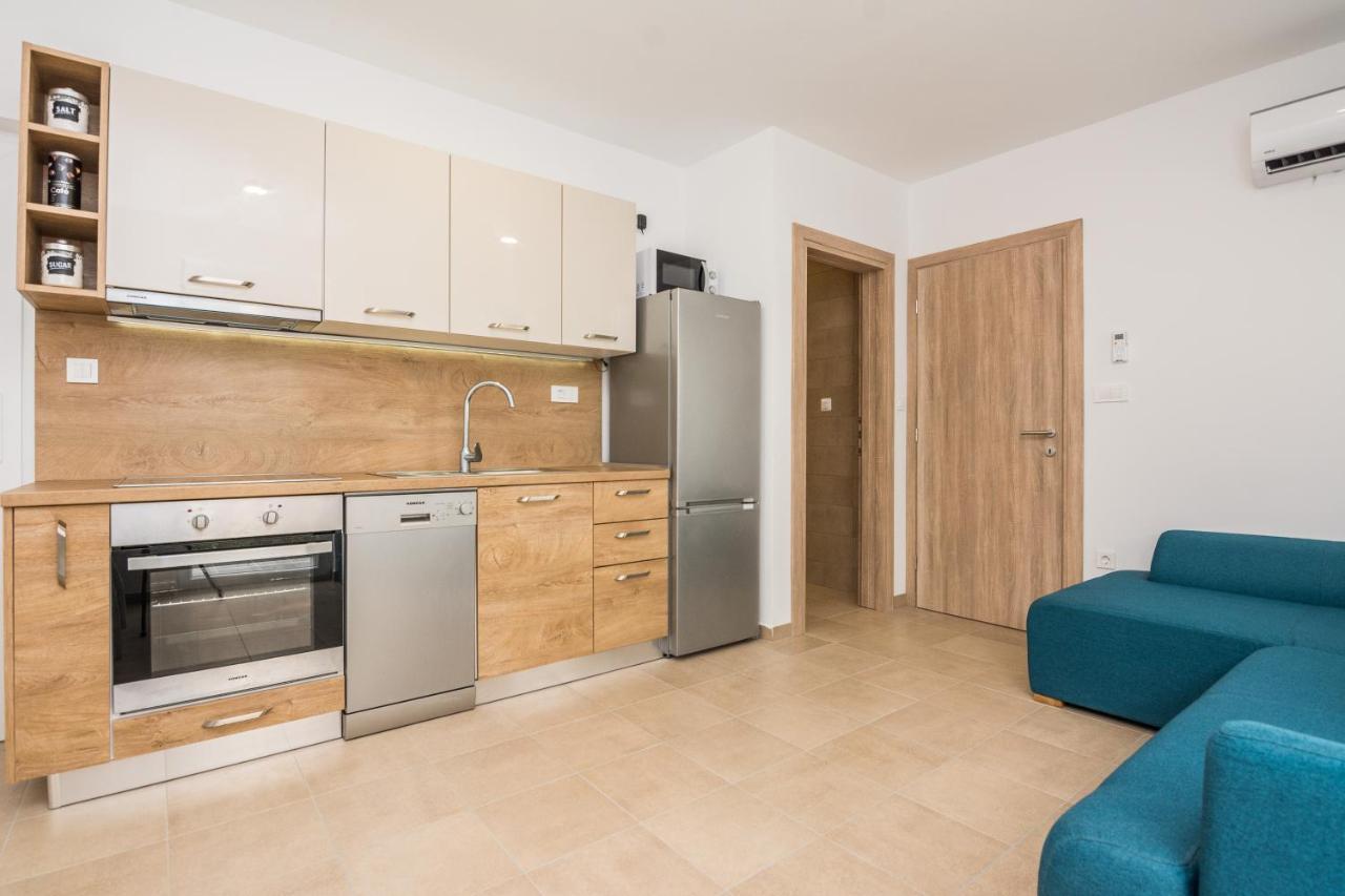 Zilip Apartments Vir Eksteriør bilde